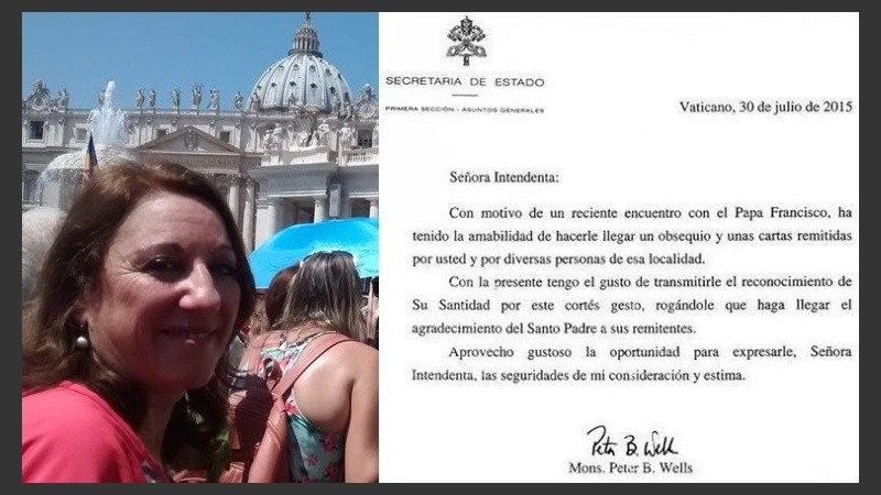 Fein en la plaza San Pedro y la carta que recibió del Vaticano.