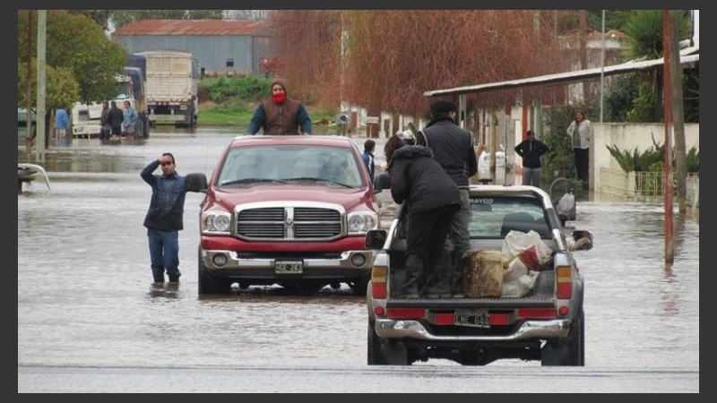 Medio pueblo de Sanford quedó bajo el agua. 