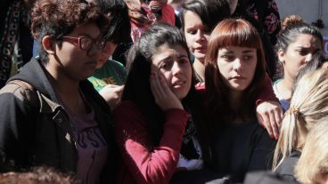 Indignación de familiares y amigos de Paula tras el fallo. (Alan Monzón/Rosario3.com)