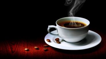 Los pacientes que beeben café tienen el 33% menos de posibilidades de morir de cáncer o de cualquier otra causa que los demás.