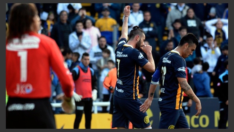 Larrondo mojó en su segunda presentación con la camiseta de Central.