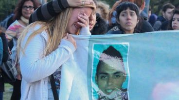 Familiares del muchacho fallecido piden "justicia".