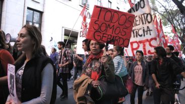 Una nutrida marcha recorrió las calles de la ciudad. (Alan Monzón/Rosario3.com)