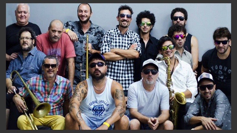 A las 21, caños, bronces, vientos y big band “argenta” confluyen en Dancing Mood, banda que lidera Hugo Lobo. En el Teatro Vorterix Rosario, Salta y Caferatta.