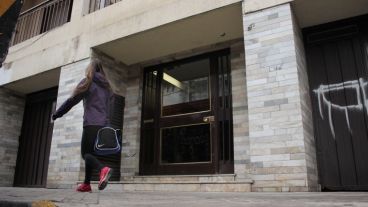 La fachada del edificio de Moreno 511 donde fue hallado el cadáver hace dos años.