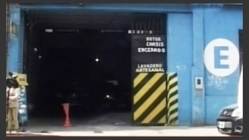 El estacionamiento donde fue hallado la camioneta de Sarjanovic.