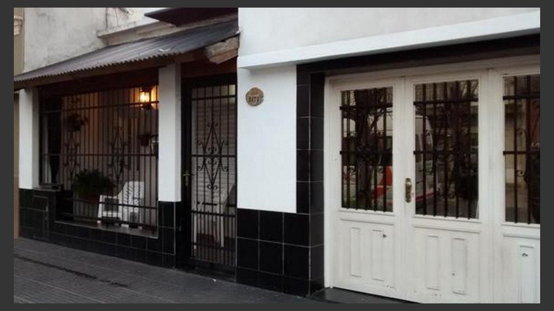 El frente de la casa de la abuela de Maxi, otra vez blanco de violencia pre clásico.