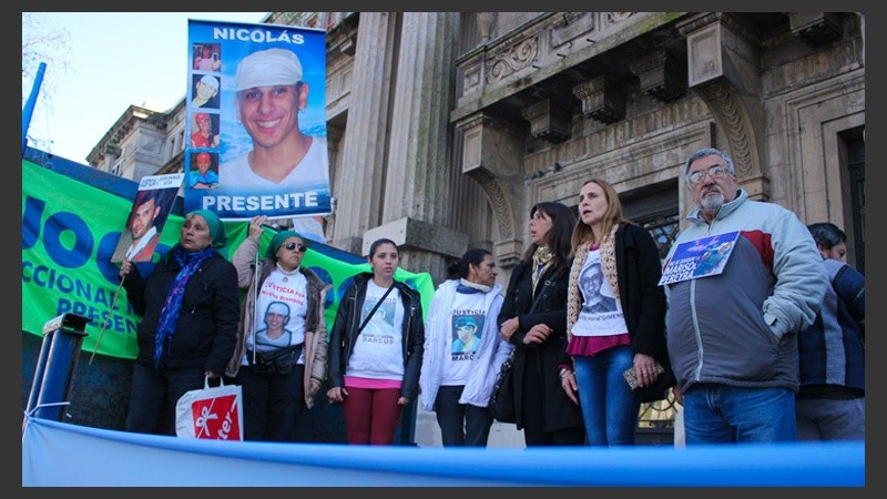 En el acto estuvieron familiares de víctimas de la inseguridad.