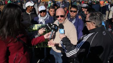 Carlos vergara, títular de la Uocra, en una de las tantas notas que brindó a los medios. (Alan Monzón/Rosario3.com)