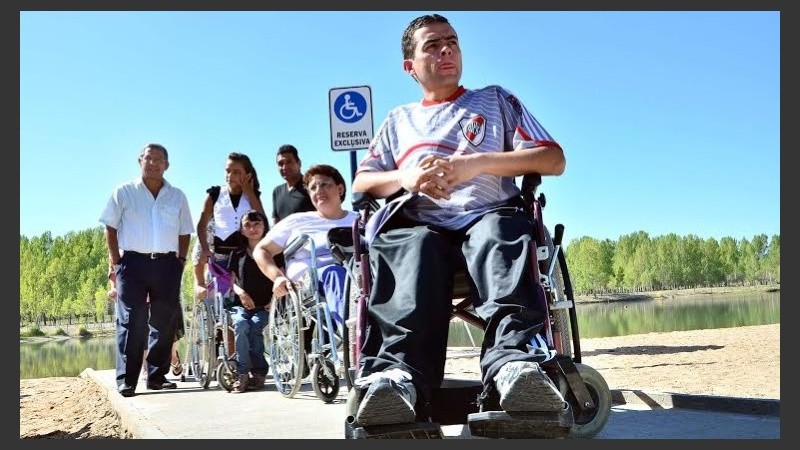 Pretenden que las personas con discapacidad motriz puedan acceder a las playas. 