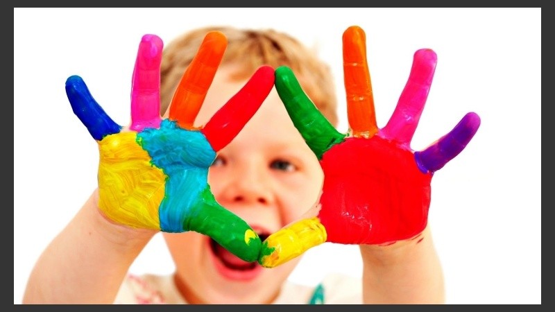 El desafío está en que el niño recuerde de qué color es cada objeto.