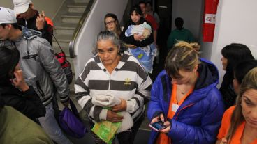 Por el temblor, debieron evacuar el sector de Neonatología de la Maternidad Martin. Los pacientes fueron trasladados al viejo edificio del centro de salud.