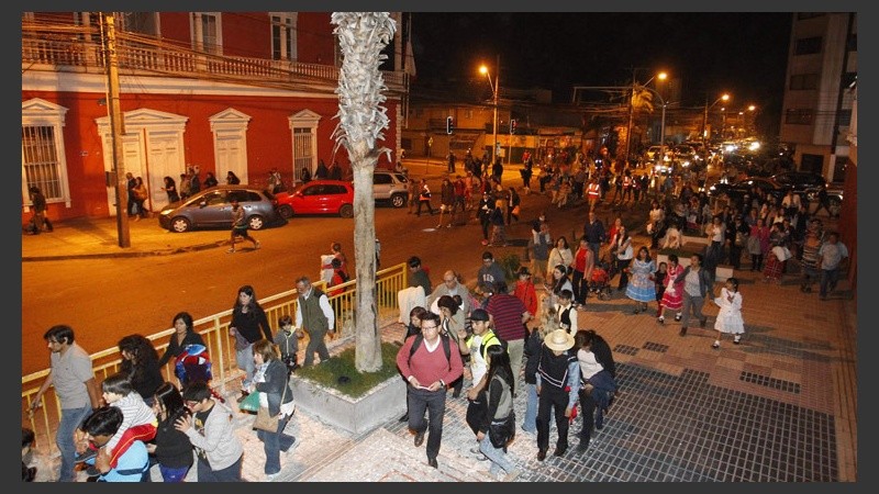 En la ciudad costera de Iquique debieron evacuar a miles de personas. (EFE)