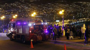 En Santiago (capital chilena) también hubo vecinos evacuados y se activaron los sistemas de emergencias.(EFE)
