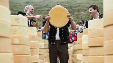 ¡Qué rico! Granjeros suizos celebraron la fiesta del queso. (EFE)