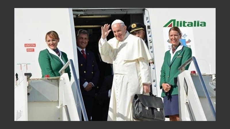 El sumo pontífice despegó desde el aeropuerto de Fiumicino.