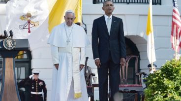 Francisco y Obama juntos en el escenario dispuesto por la visita papal.