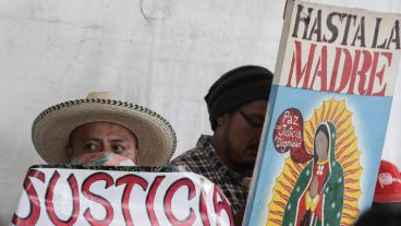 Este sábado se cumple un año y los mexicanos marchan en varios puntos del país. (EFE)