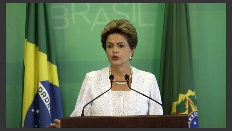 La jefa de Estado de Brasil dio más participación a la centro-derecha.