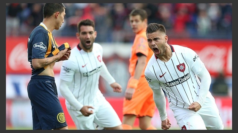 Villalba grita el 1-0 después del buen pase de Elizari.