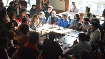 El Qubil Músicos Independientes de Rosario agrupa a músicos que pretenden mejorar las condiciones de autogestión de la producción artística.