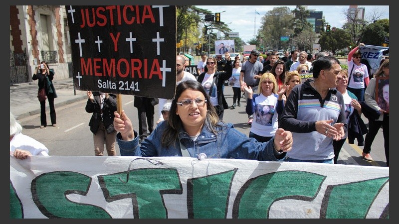 Familiares de las víctimas de Salta 2141 pidieron que el juicio sea público.
