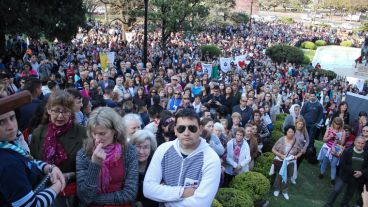 Toda esta gente asistió a la celebración por el Día de la Virgen. (Alan Monzón/Rosario3.com)