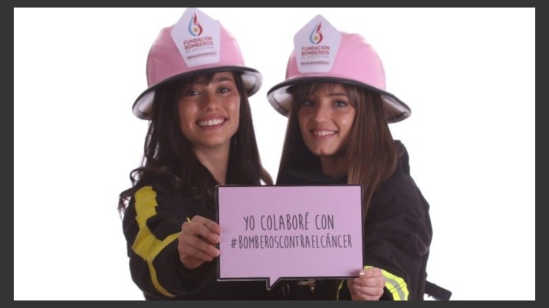 Bomberos y bomberas de todo el país usarán en sus intervenciones y rescates, cascos normados de color rosa