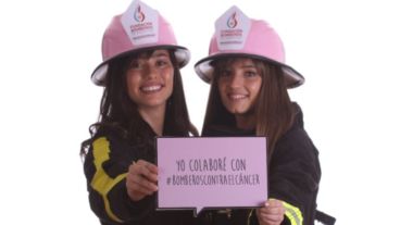 Bomberos y bomberas de todo el país usarán en sus intervenciones y rescates, cascos normados de color rosa