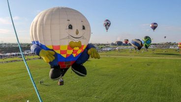 550 globos aerostáticos de distintos países del mundo son vistos durante una semana en la ciudad estadounidense de Albuquerque. (Facebook: Balloon Fiesta)
