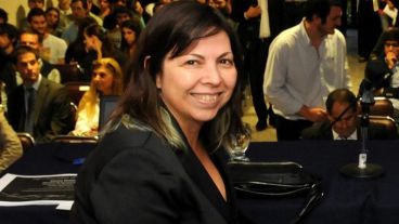 Batakis es egresada de la Universidad Nacional de La Plata y está en Hacienda desde 2009.