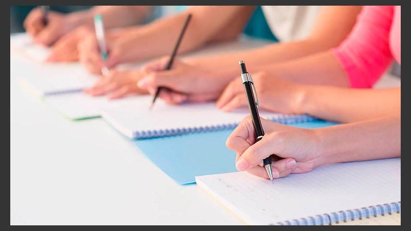 Es una formación académica de un año y medio de duración.