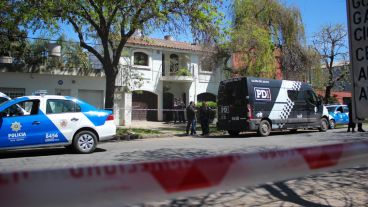 La vivienda donde ocurrió el doble homicidio en Castrobarros al 5500.
