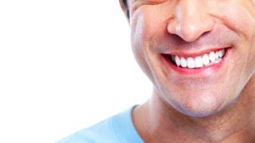 Se calcula que casi el 60 % de las personas ha perdido la mayoría de sus dientes a los 60 años.