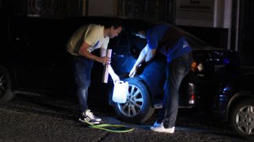 Sin estaciones de servicios, algunos se prestaban combustible.