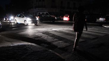 El apagón afectó al sur de Santa Fe y norte de la provincia de Buenos Aires.