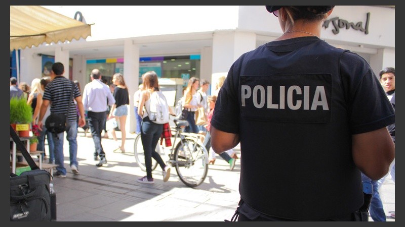 Los jefes policiales prometieron a comerciantes medidas para evitar delitos. 