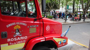 La plaza Pringles es el sitio donde los bomberos y los cocineros se reunieron para juntar fondos. (Rosario3.com)