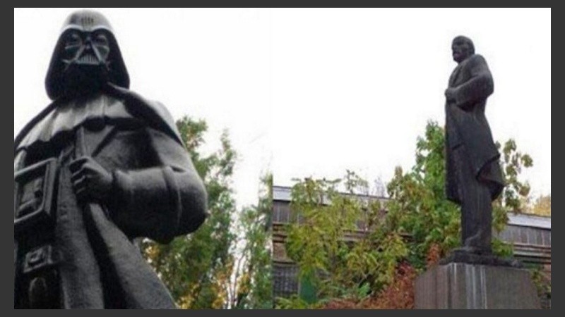 La estatua de Lenin, que terminó arrastrada hacia el lado oscuro de la fuerza, se encontraba cerca de la fábrica Pressmash.