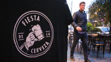 Con la compra de un kit te regalaban una remera con el logo del evento. (Rosario3.com)