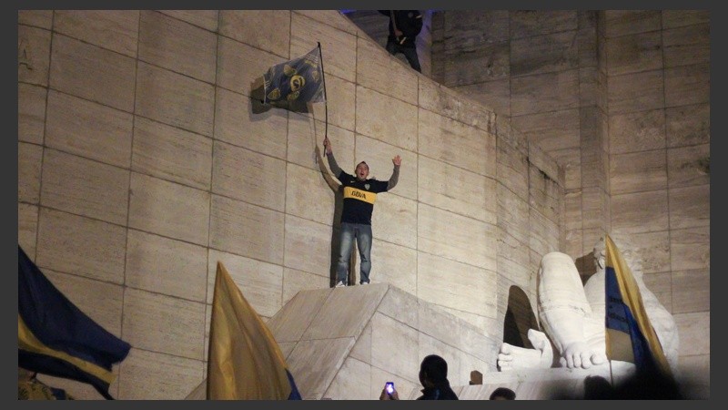 Los hinchas festejaron una nueva estrella. (Rosario3.com)