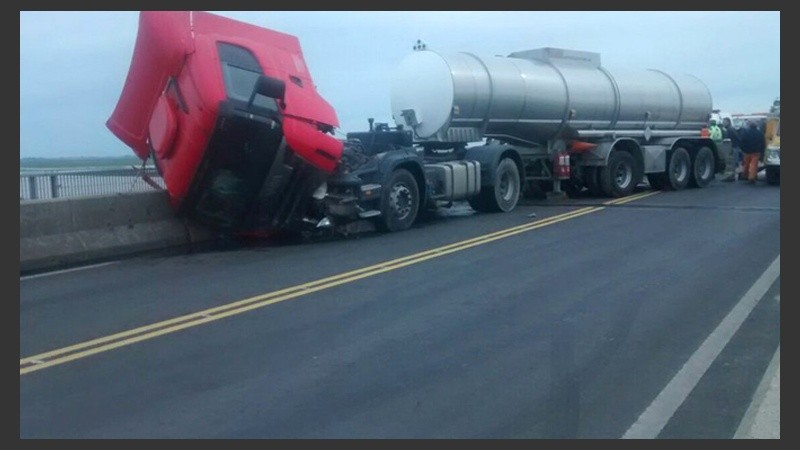 El camión que protagonizó el accidente.