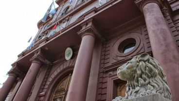 El aumento a pedir en el Concejo se analiza en el Palacio de los Leones.
