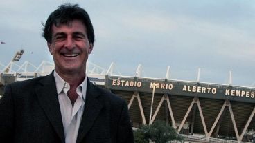 Kempes,en el estadio que lleva su nombre