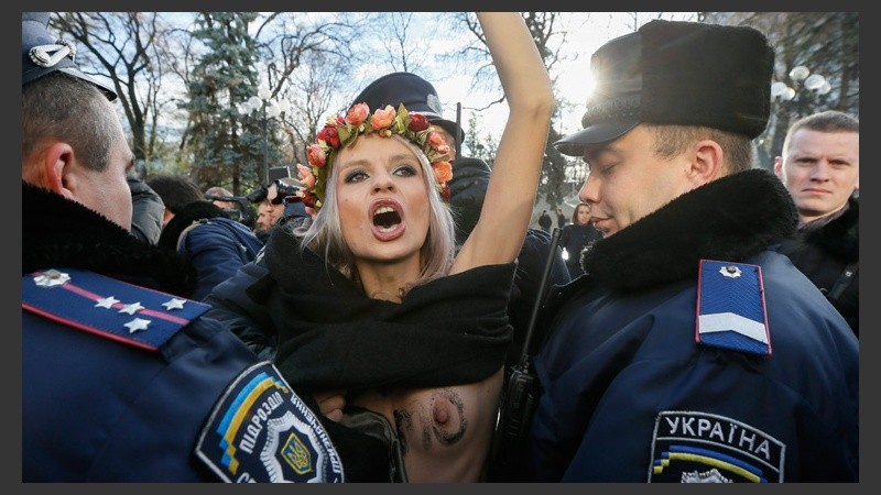 Activistas pidieron leyes para que se termine con la homofobia en Ucrania. (EFE)