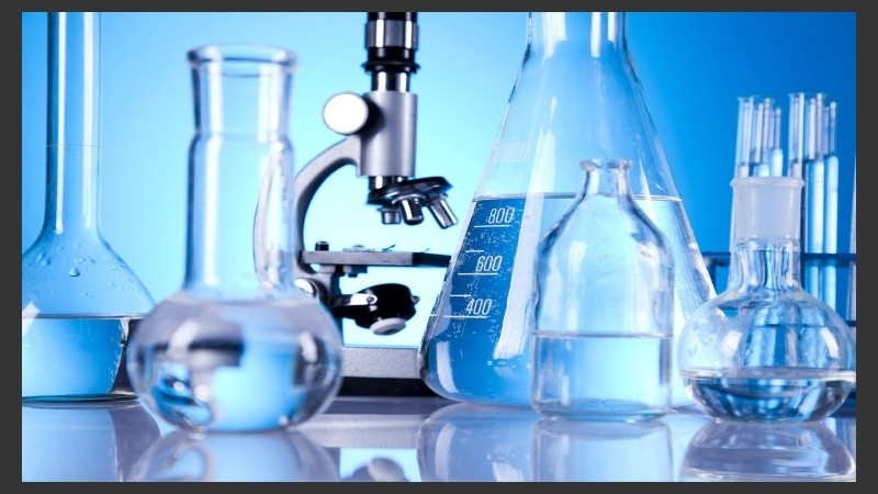 La red de laboratorios resuelve la demanda anual de 3.000.000 de prácticas bioquímicas .