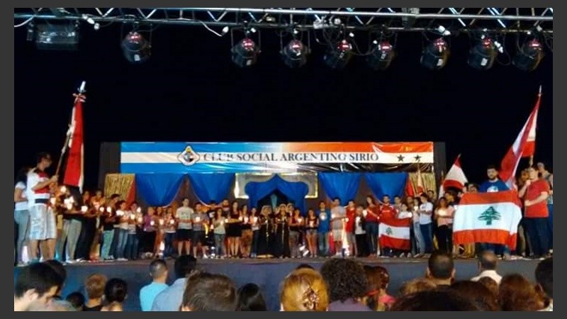 Homenaje en el stand sirio. 