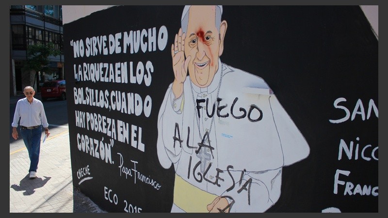 El mural en la esquina de Moreno y Mendoza.