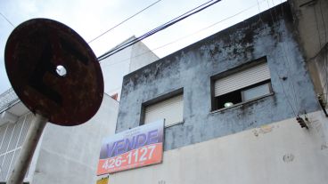 La ventana de la derecha de la foto fue por donde la mujer pidió auxilio.