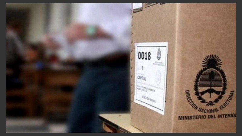 Estiman que hacia la medianoche estará terminado el escrutinio provisorio.